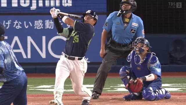 村上宗隆、完封負けを阻止する特大ホームラン！ 惨敗を見守ったヤクルトファンにご褒美