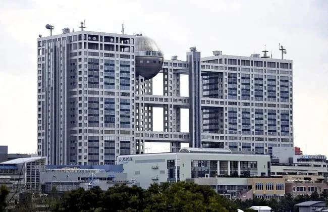 フジ・メディアＨＤ、来年３月期の営業赤字１２０億円に業績予想を下方修正…テレビＣＭ再開遅れ