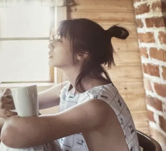 【悲報】恵体の元アイドル長濱ねるさん、半裸写真集でタトゥーがバレるｗｗｗｗｗｗｗｗｗｗ