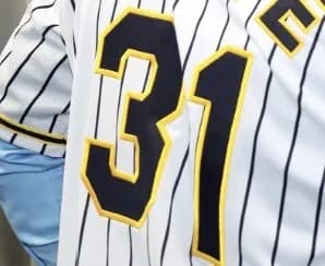 掛布、背番号31を育成選手に付けさせてことにブチギレてて草