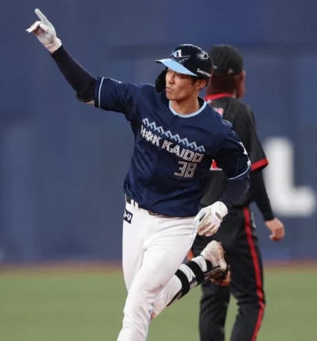 【日本ハム】石井一成2号ソロで先制!ドタバタ移動&試合開始15分遅れも先制点はサクっとゲット