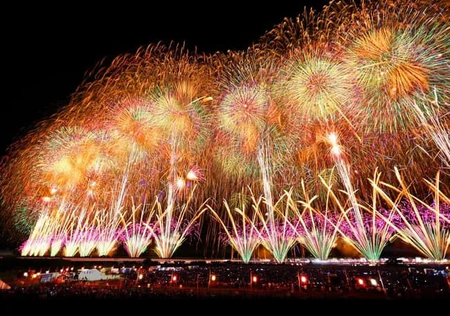 【動画】長岡の花火大会、レベチｗｗｗｗｗｗｗｗｗｗｗｗｗｗｗｗｗｗ