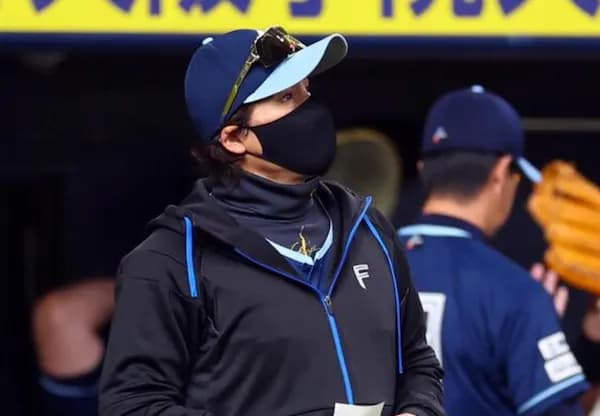 新庄剛志監督、温泉に行く