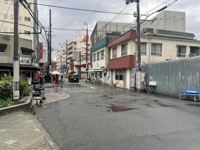 【悲報】ユーチューバー、刃物で刺される