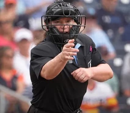 MLB史上初めて女性が審判員を務めることに