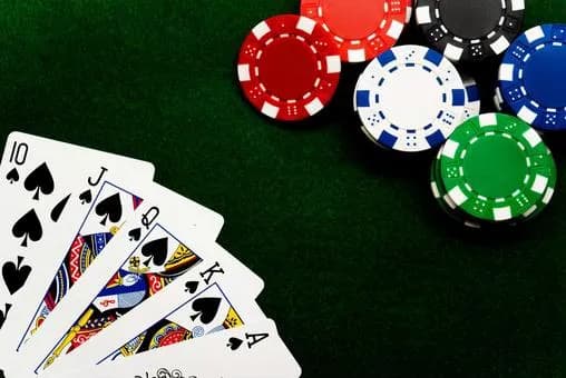 【朗報】ポーカープレイヤーなんやけど「ポーカーやりよるよ」って言った時の返事でだいたいIQ分かるｗｗｗｗｗｗｗｗｗｗｗｗｗｗｗｗ