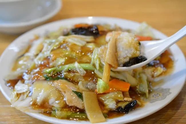 中華丼←コイツの丼としての格がイマイチ上がらない理由