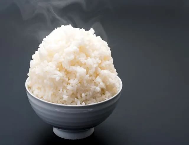【疑問】米ってホンマに太るんか？