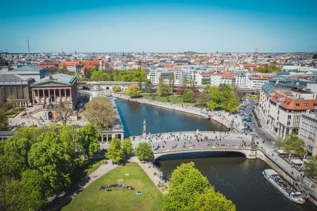 ドイツ←なに思い浮かべた？