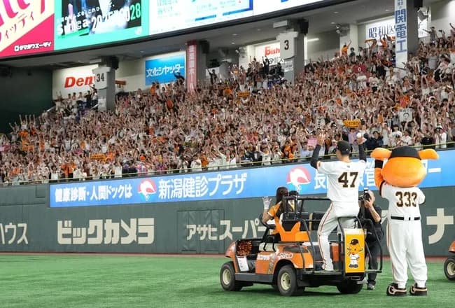 【野球】インバウンド客が埋める東京ドーム巨人戦 球界再編から20年、NPBが学んだ“負けても儲かる”仕組み作り