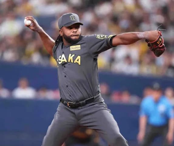 阪神・ドリス　復帰後初ホールド「仕事できたかなと」内山、村上の中軸を2者連続三振