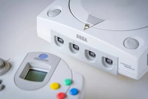 ドリームキャスト買いたいんやが、なんかおもろいゲームある？
