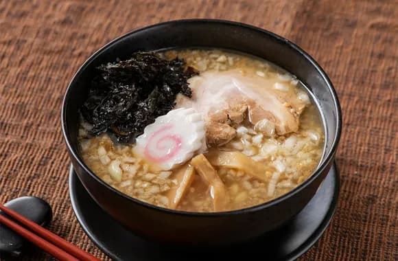 【画像】燕三条系ラーメン、背脂マシマシでヤバすぎる件ｗｗｗｗｗｗ