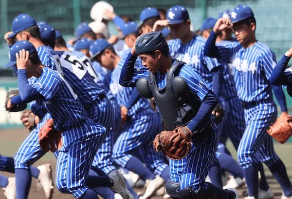 「高校野球には派手すぎる」厳しい声も..."ド派手ユニフォーム"青藍泰斗　監督「生徒数が減少傾向で、学校名アピールしたい」