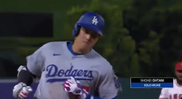 【8月谷】大谷、15試合連続無失点中のジャンセンから９回に４試合連発リーグ単独トップの勝ち越し43号ｗｗｗｗｗｗｗｗｗｗｗｗ