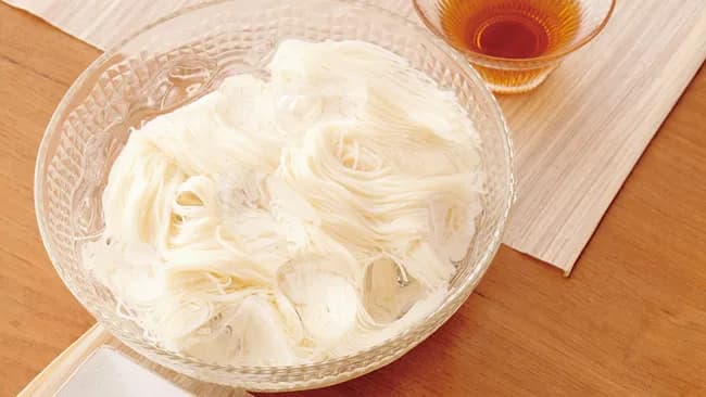 女性さん「素麺でいいって言うなぁああああ！」ぼく「じゃあ天ぷら」女性さん「！？」