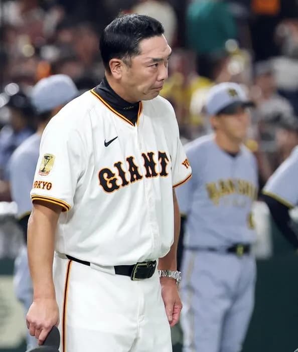 巨人・阿部監督　九回のスリーバント失敗「決めなきゃいけない。難しいんだけどな」阪神に６勝１５敗「前向いてやるしか」
