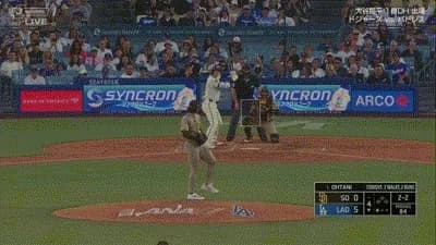 大谷翔平、第三打席でライト前ヒット！！！！！！！！！