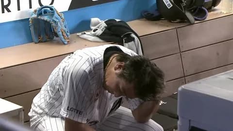 益田、降板後に利き手で台パン…怒りを露わに