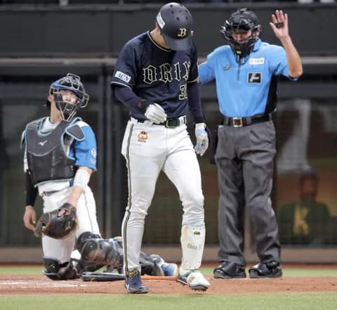 死球交代太田椋…岸田護監督「病院に行っているので、それ次第ですね」