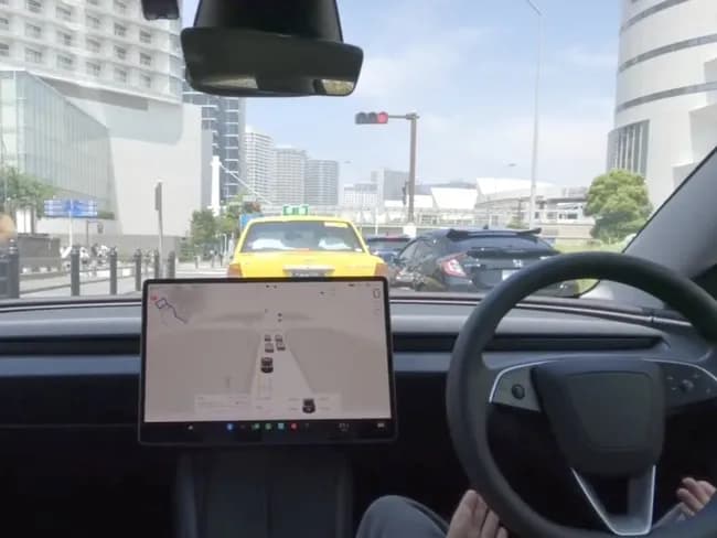 【朗報】ついに日本上陸するテスラの自動運転、なんと普通の車より9.5倍も安全だった