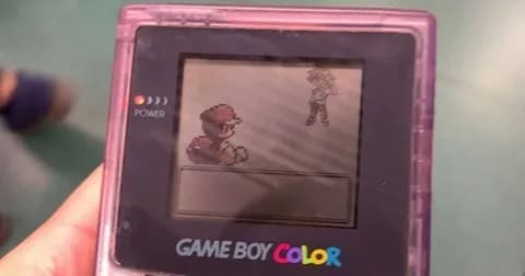 昔って電車の中でゲームボーイとかやってたよな？