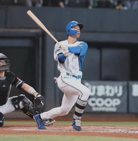 【日本ハム】石井一成「甘い球を打ち損じないように」18試合ぶり3号ソロ含む3安打