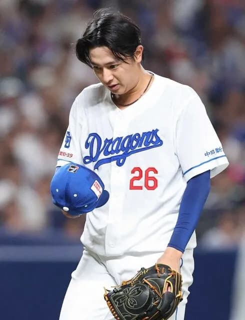 チュニドラ「フジナミガー!フジナミガー!」→仲地頭部死球で危険球退場