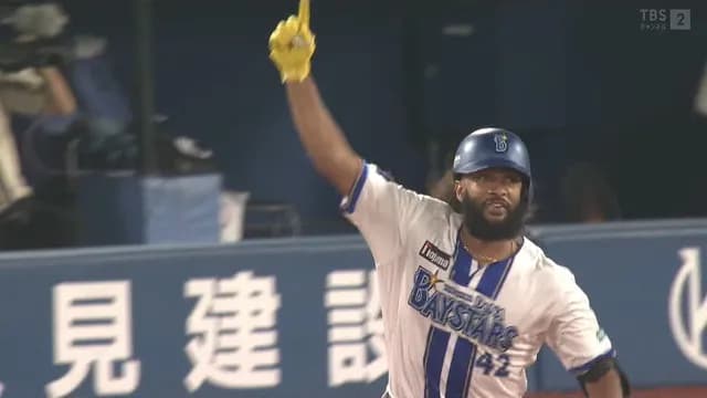 DeNA・ジャクソン、衝撃のスリーランホームランｗｗｗｗｗｗｗ