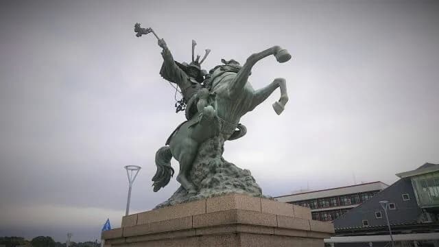 東北「伊達政宗がさぁ！」四国「長宗我部元親がさぁ！」九州「…」