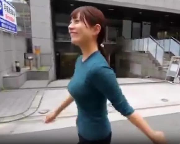 【動画】プルンプルンさせながら移動販売する女さん、可愛いｗｗｗｗｗｗｗｗｗｗｗ