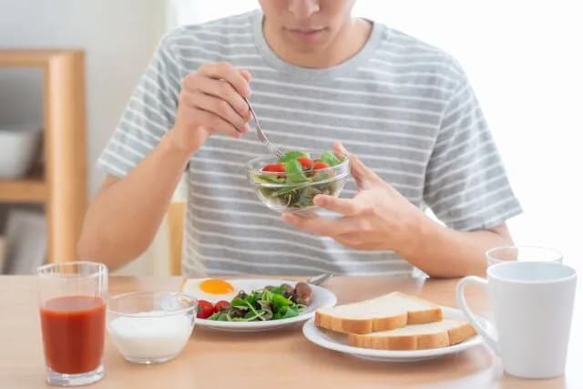 一人暮らしワイ、もう何を食えばいいのかわからない模様