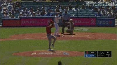 大谷翔平、第一打席で二試合ぶりの安打となるライト前ヒット！！！！！！！！！！！！！