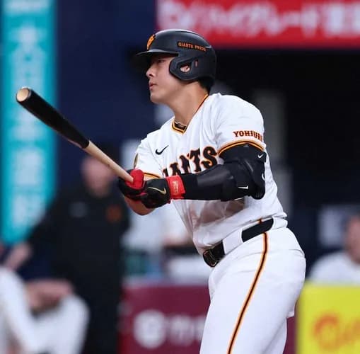 巨人・岡本和真　4番復帰して即猛打賞！　第1打席から適時二塁打、安打、適時打で3打数3安打2打点