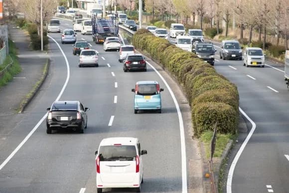 【悲報】三大距離を取るべき車「30系プリウス」「指定ナンバー」←あと一つは・・・？