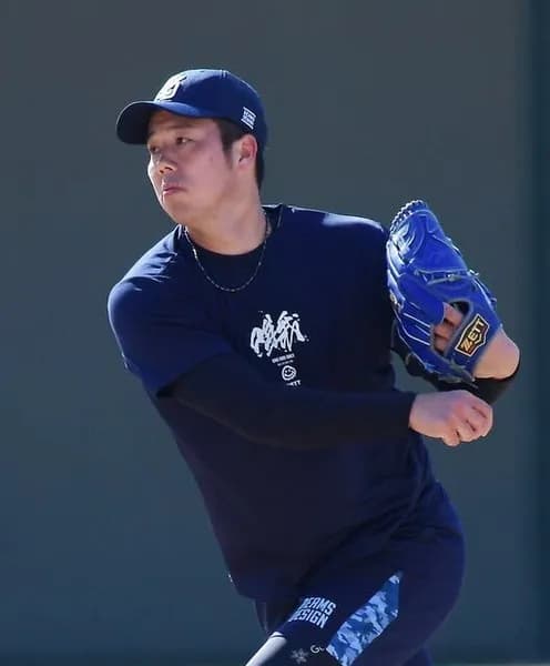 ヤクルト、青柳晃洋(31)をもう1年様子を見るかクビにするかの選択を迫られる