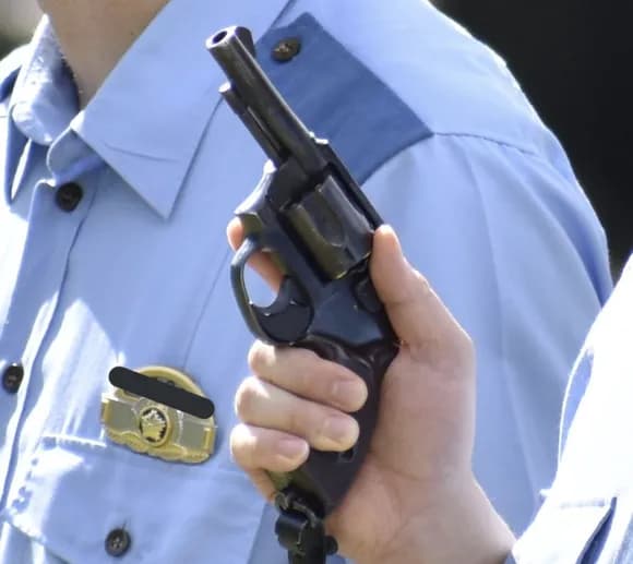 【急募】日本の警察官が未だに「リボルバー」を使い続ける理由
