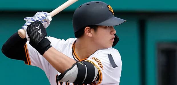 石塚裕惺(巨) .333 3 22 OPS.902 wRC+194 20四球 17三振