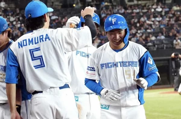 日本ハム執念の勝利でソフトバンクと3ゲーム差！今川が今季1号、ルーキー山県が2連発
