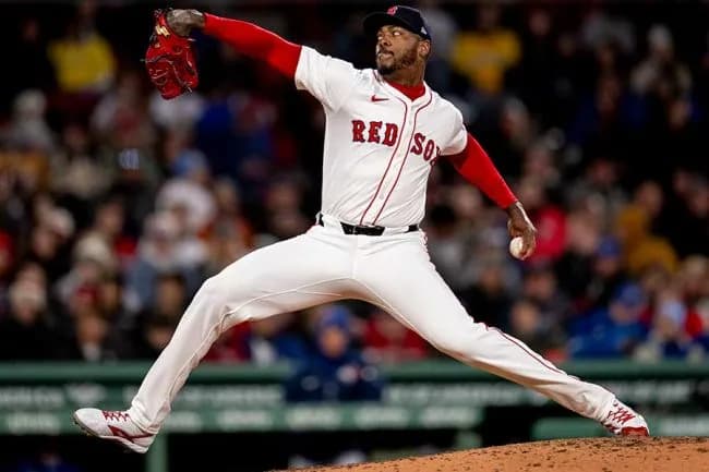 アロルディス・チャップマン(37) 60登板　防御率0.98 奪三振率13.25 WHIP0.64 17試合連続被安打0