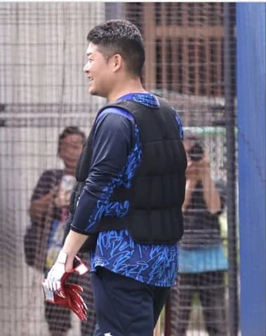 筒香嘉智（De）.203  16本  27打点  出塁率.294  OPS.829