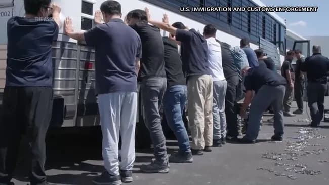 トランプ「韓国人300人強制送還するで」→「えっ？技術者だったの？残って人材教育してよ」