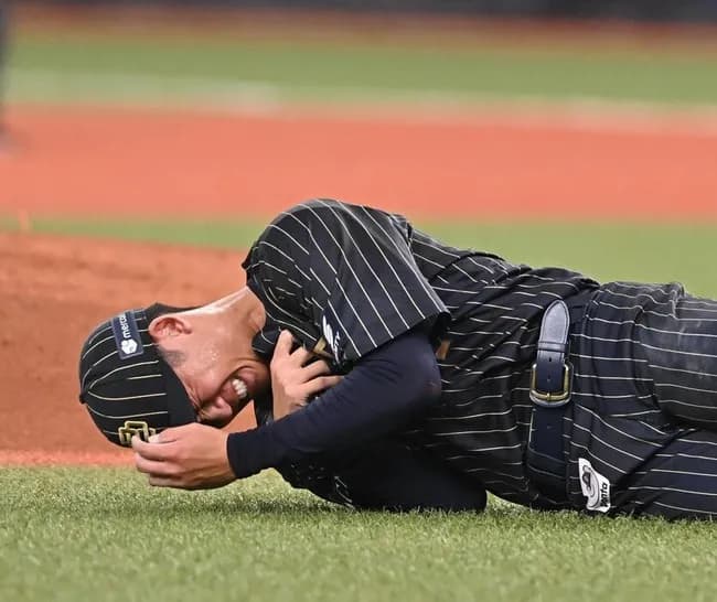 オリックス　折れたバット直撃の曽谷「胸部の打撲」と診断　球団発表　今後は患部の状態を確認しながら練習へ