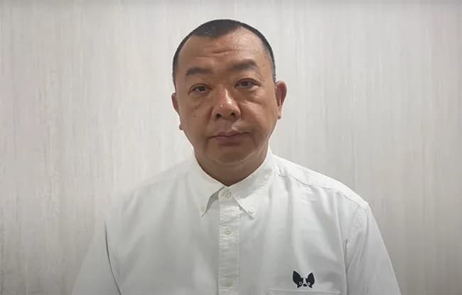 【速報】TKO木下、タイ移住後に王宮前で僧侶コスプレをしSNS投稿でタイ刑法208条に抵触wwwwww