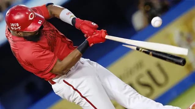 カープファビアン&末包『バットが折れた本数ランキング』圧倒的1位&2位www