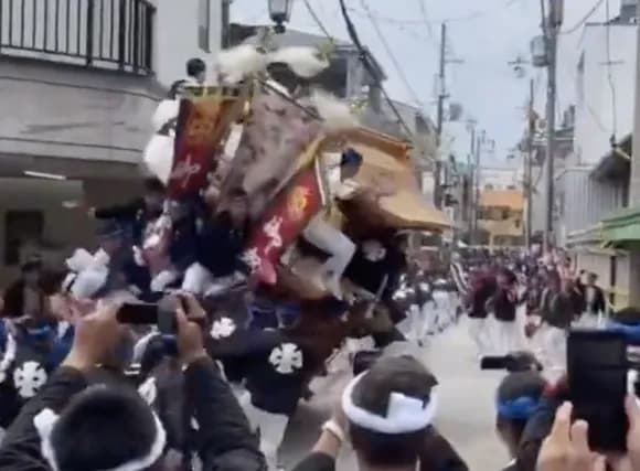 【動画】大阪だんじり祭り、ぶち上げるｗｗｗｗｗｗｗｗｗｗｗｗｗ
