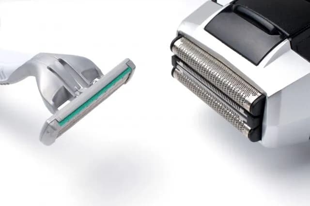 【対決】T字カミソリvs電動シェーバー