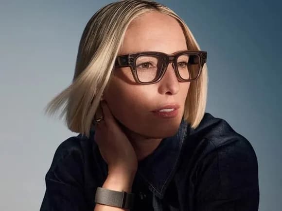 【朗報】スマートグラスの大本命「MetaRay-BanDisplay」発表wwwwwwwwwwwwww