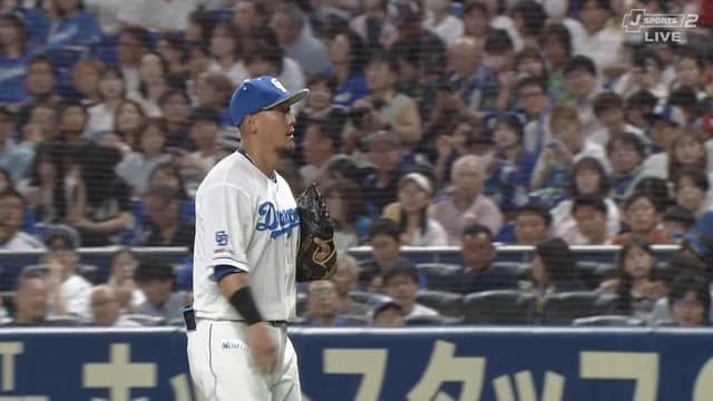 中田翔さんの引退試合、2回1アウトでぬるっと交代ｗ