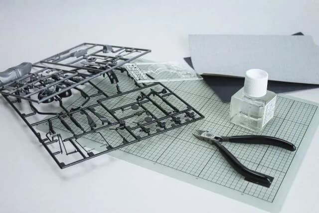 最初に作ったプラモなんだった？